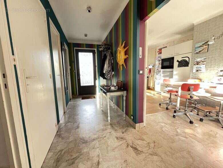 Rdc_ Entrée dégagement - Maison à CARQUEFOU