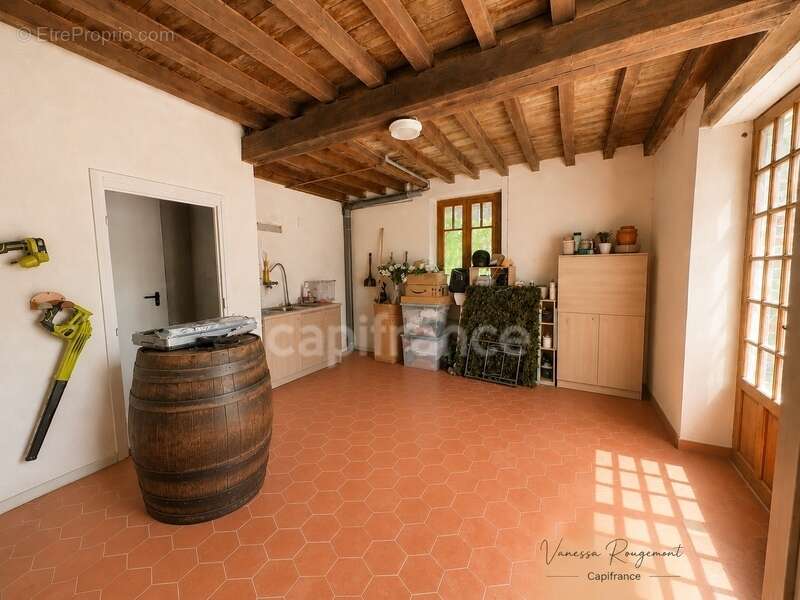 Maison à vendre 7 pièces LA CELLE SAINT CYR (89) - photo 17