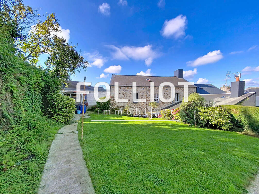 Maison à BRICQUEBEC