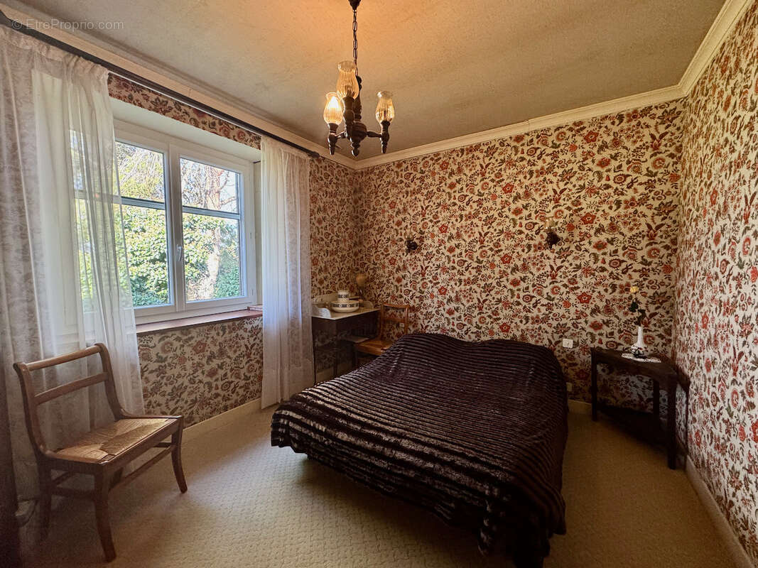 Maison à PUJOLS