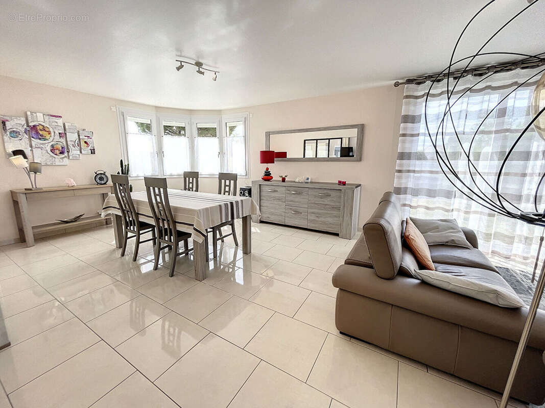 Maison à SAINT-HILAIRE-DE-RIEZ