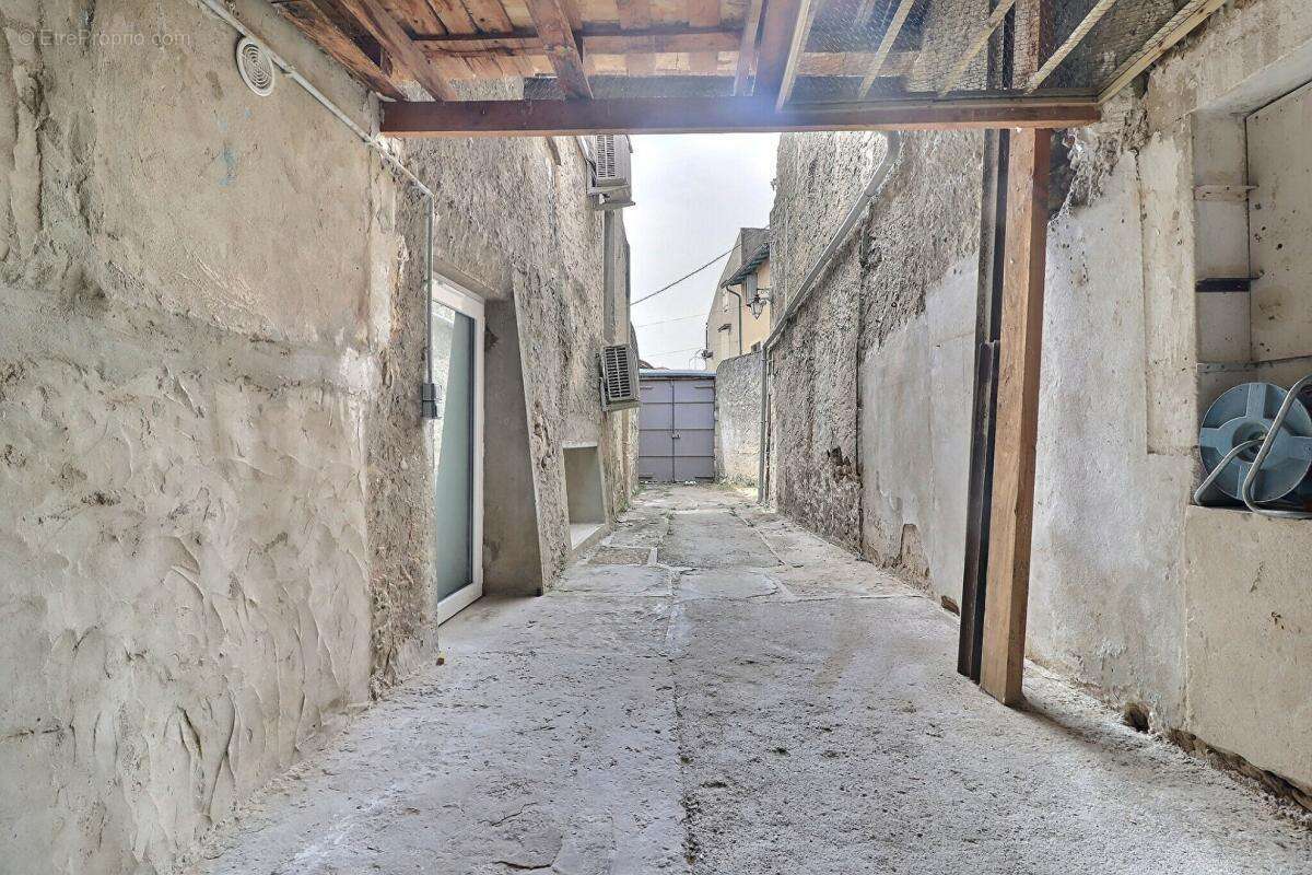 Appartement à VALREAS