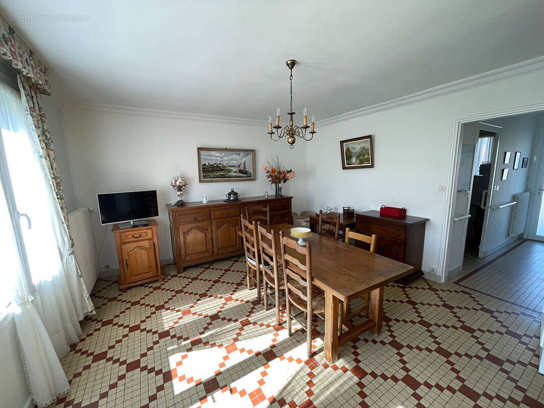 Maison à SAINT-SEBASTIEN-SUR-LOIRE