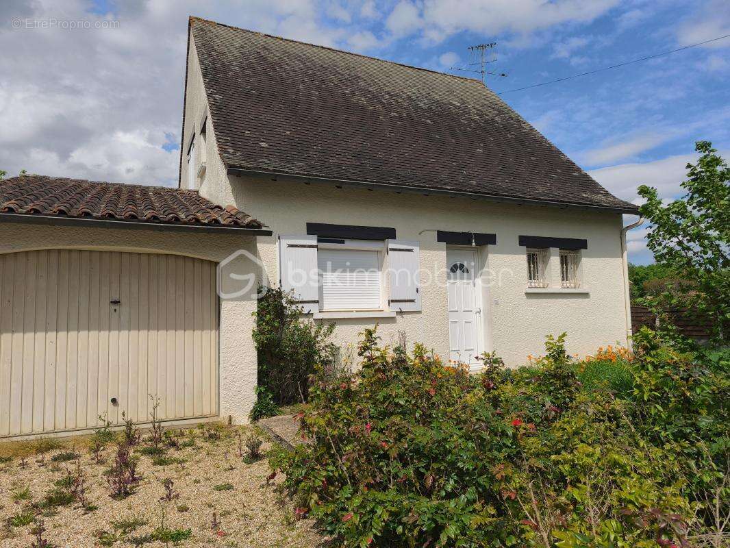 Maison à MONTPON-MENESTEROL