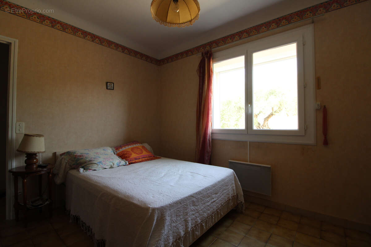 Maison à SAINT-JULIEN-DE-CASSAGNAS