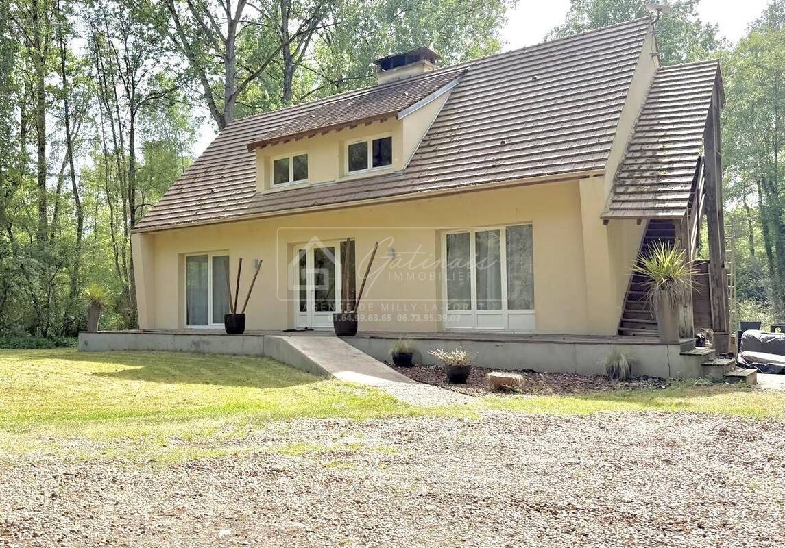 Maison à NANTEAU-SUR-ESSONNE