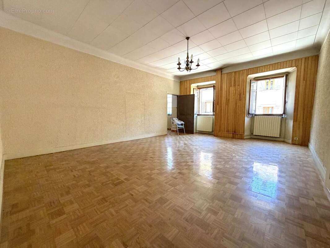 Appartement à SAINT-MICHEL-DE-MAURIENNE