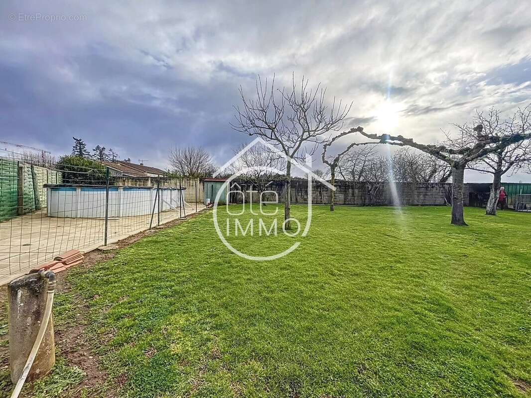 Maison à SAINT-PEY-DE-CASTETS