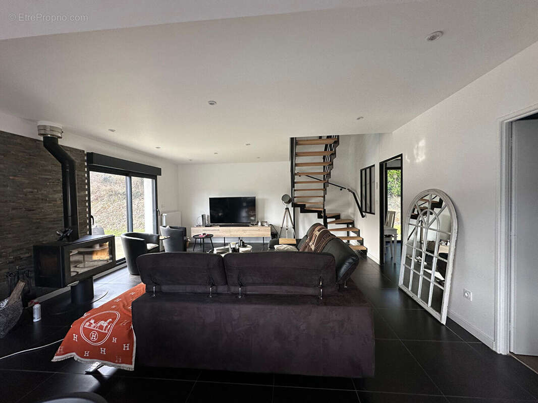 Maison à SAINT-MARTIN-DU-VIVIER