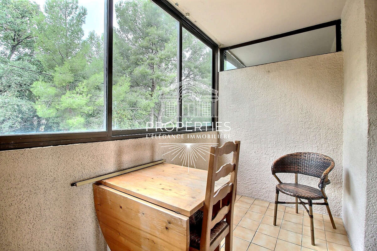 Appartement à BORMES-LES-MIMOSAS