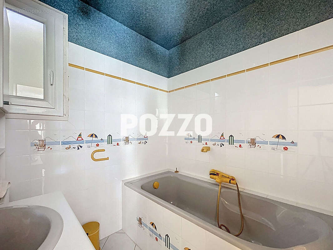 Maison à SAINT-GERMAIN-SUR-AY