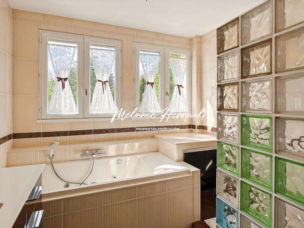 Maison à PARIGNE-L&#039;EVEQUE