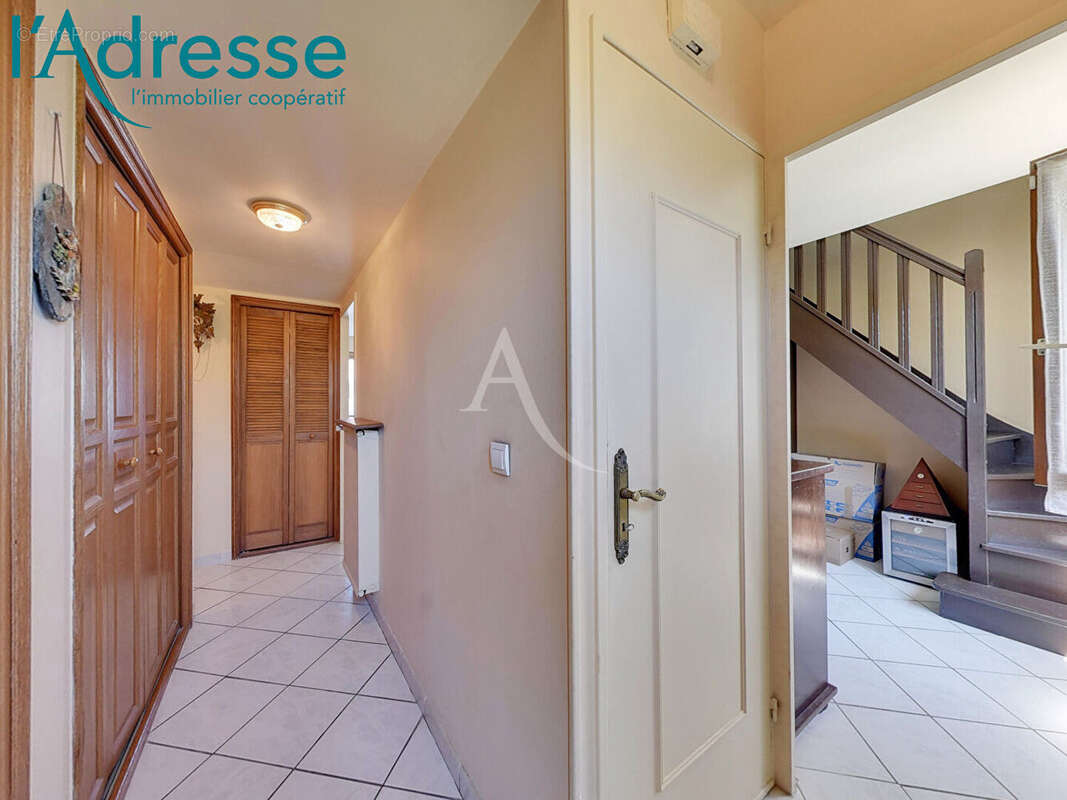 Maison Neuilly Sur Marne 6 pièces DE 140M²  !!! - photo 6