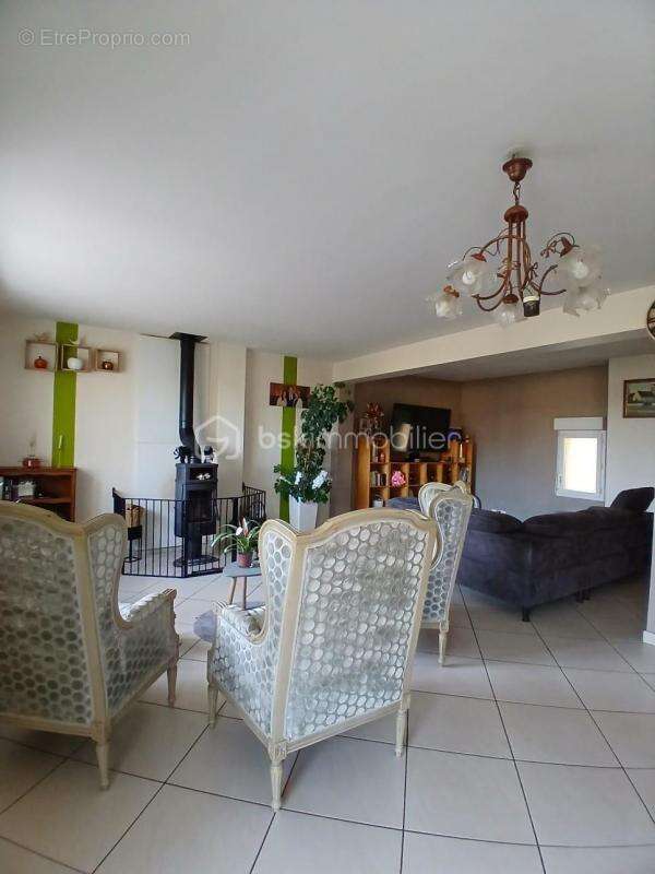 Maison à CHEZY-SUR-MARNE