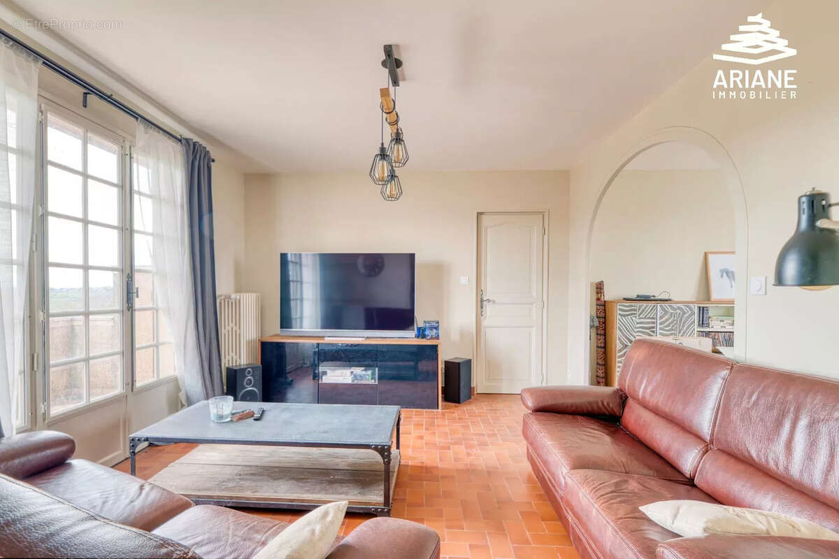 - Vallée en Barret - Maison de 166m2 hab et 90m2 de garages sur 2 488m2 de terrain - photo 8