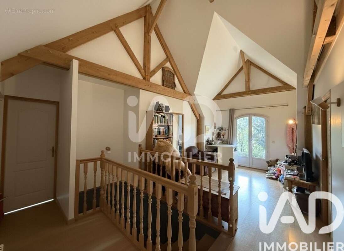 Maison 139 m² à Notre-Dame-De-L'isle  - photo 9