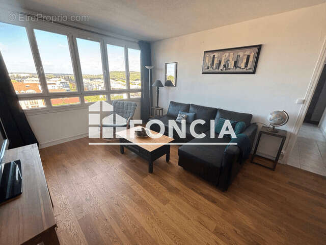 Appartement à MANTES-LA-JOLIE