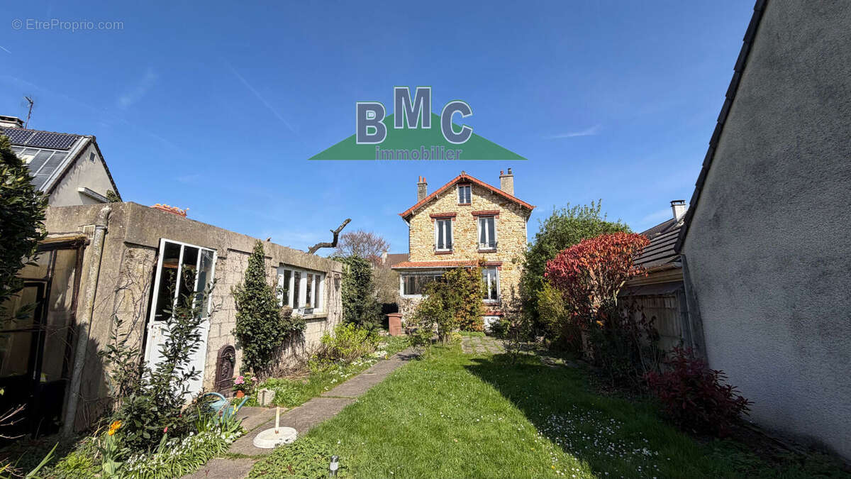 Maison à SAINT-LEU-LA-FORET