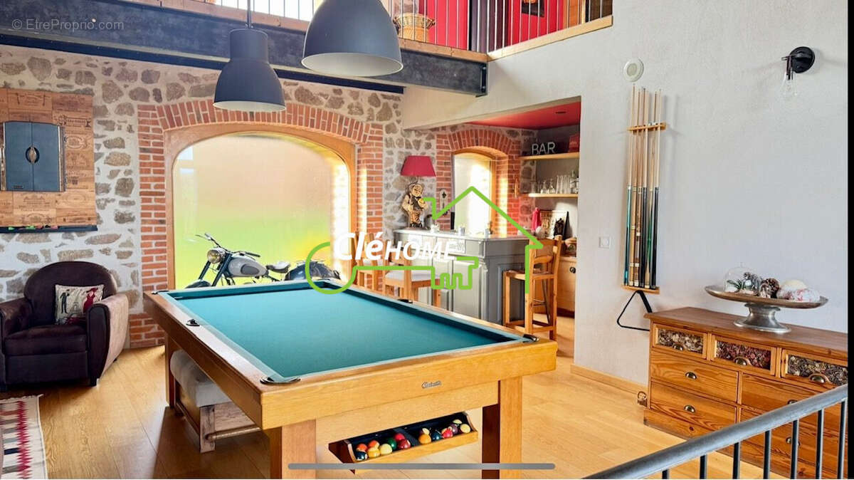 Maison à SAINT-CLEMENT-LES-PLACES