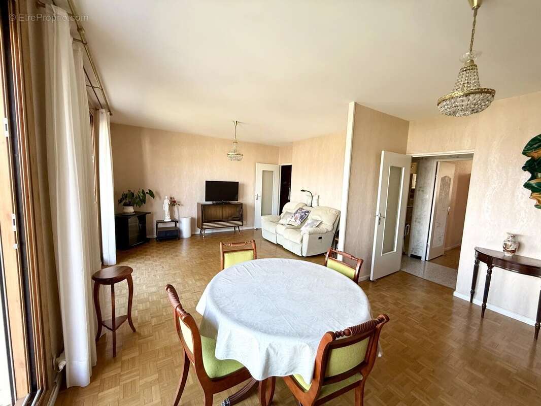 Appartement à SEYSSINET-PARISET