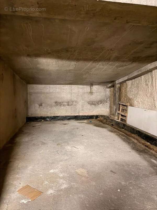 Parking à PARIS-5E