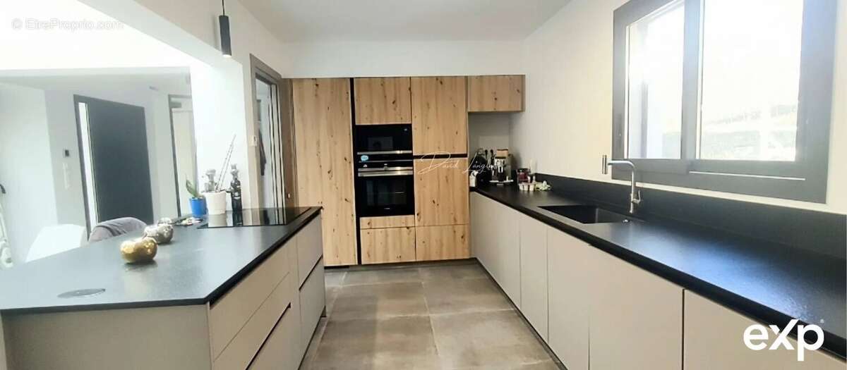 Maison à ROQUEFORT-LES-PINS