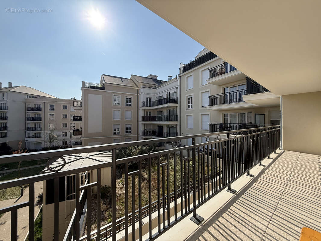 Appartement à LE BLANC-MESNIL