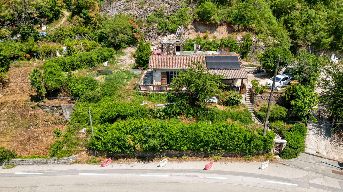 Maison à LA TOUR