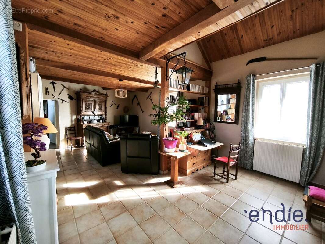 Maison à THERINES
