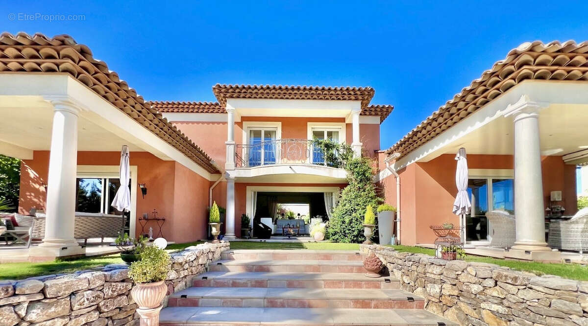 Maison à SAINT-RAPHAEL