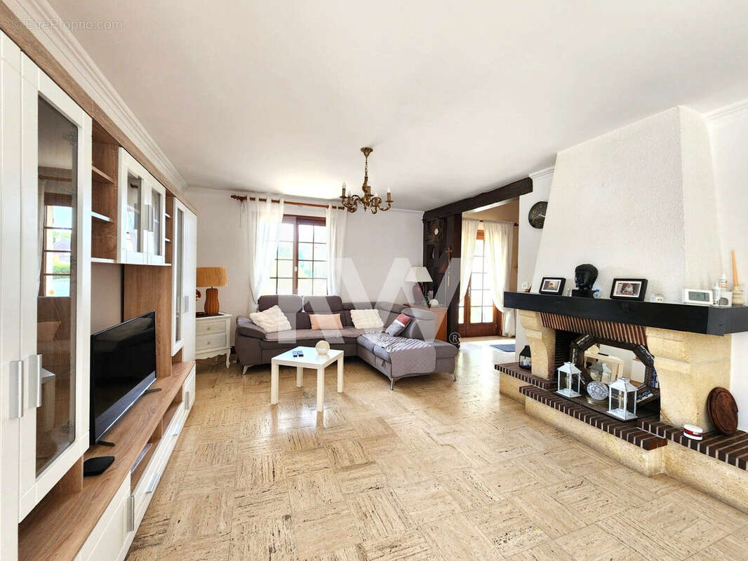 Maison 147 m² à Chateauneuf-Sur-Loire  - photo 5