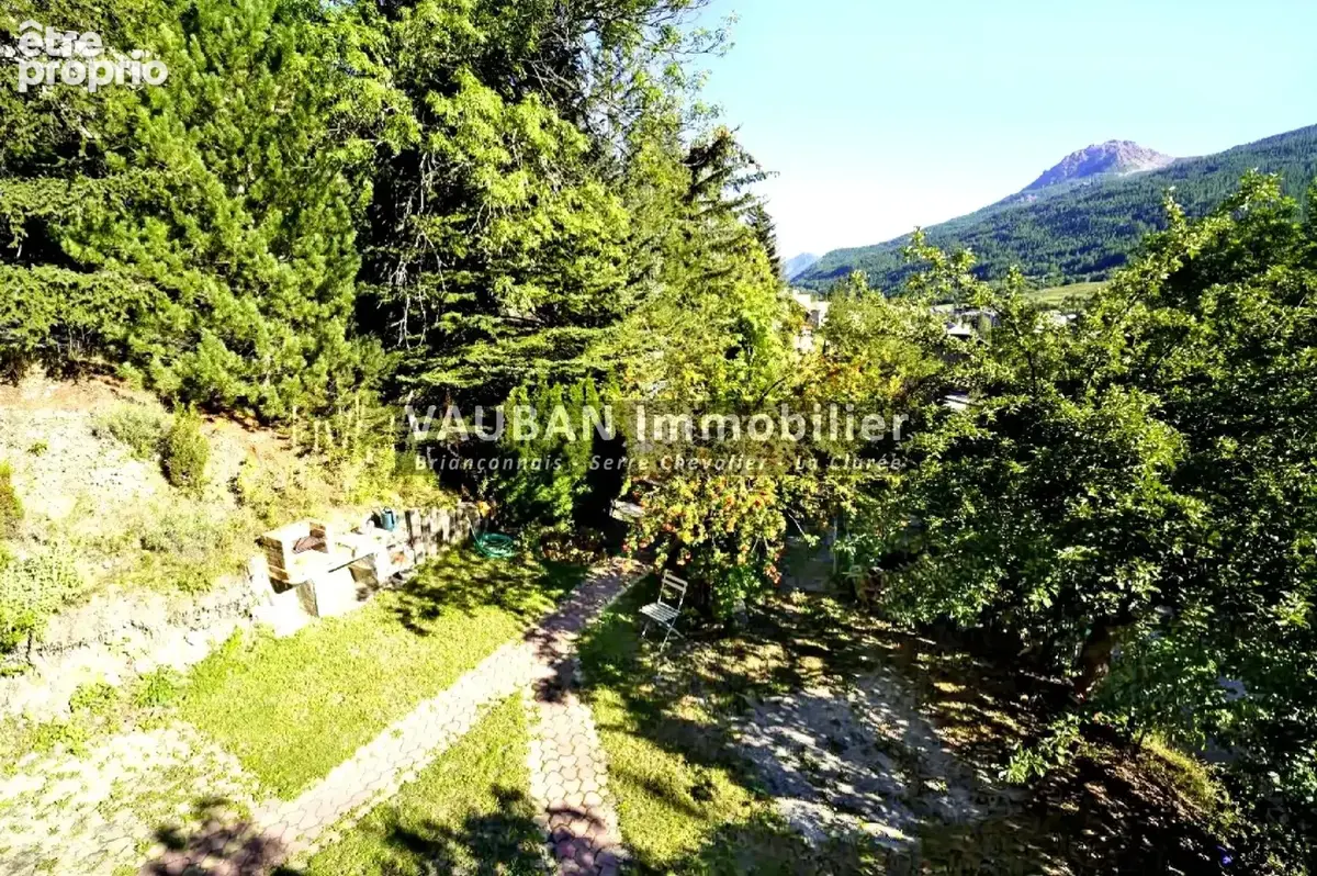 Chalet à fort potentiel - vue montagnes - jardin - la salle-les-alpes - photo 10