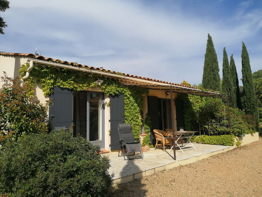 Maison à COTIGNAC