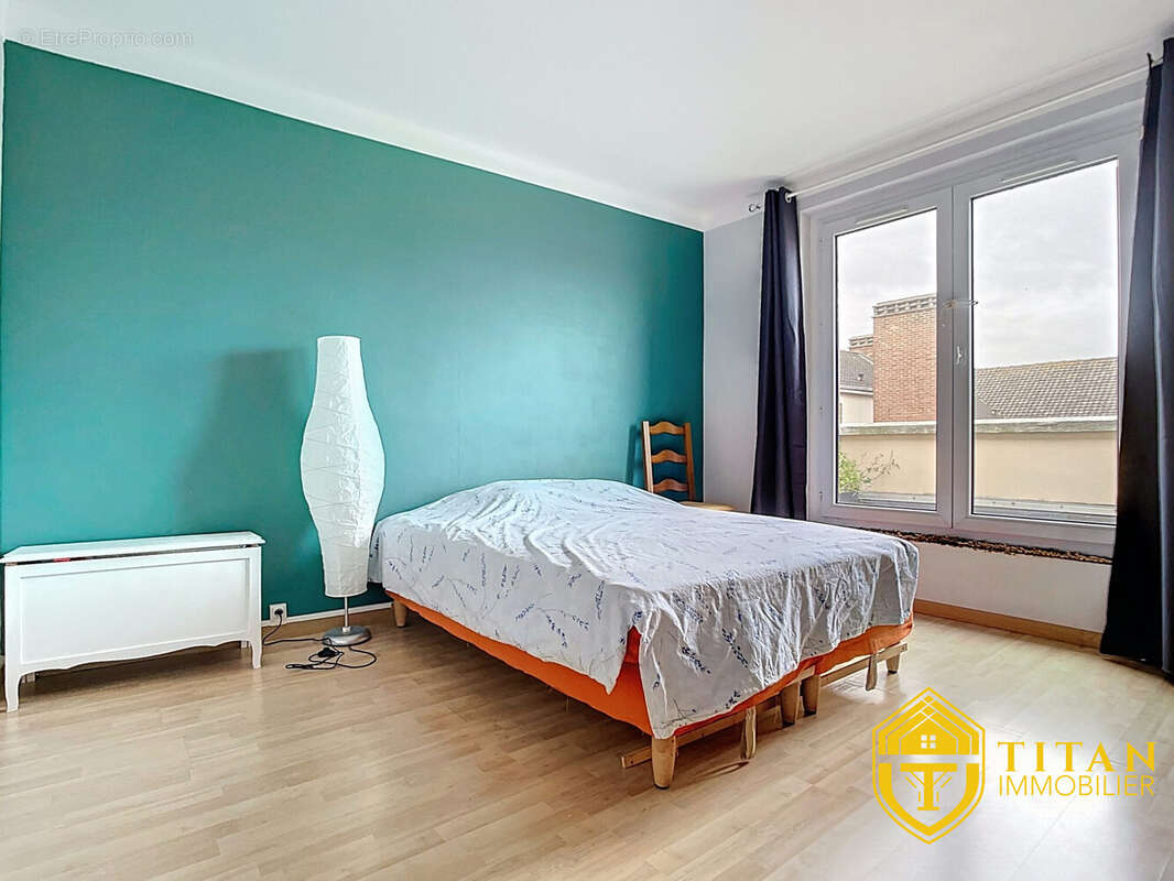 Exclusivité appartement 2 chambres, terrasse 19 m² et place de parking en plein centre de Dunkerque (59140) TITAN-IMMOBILIER  - Appartement à DUNKERQUE