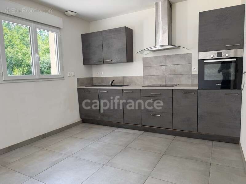 Maison à vendre 5 pièces JOIGNY (89) plain pied de 2018  3 chambres Garage Terrain de 800 m2 - photo 2