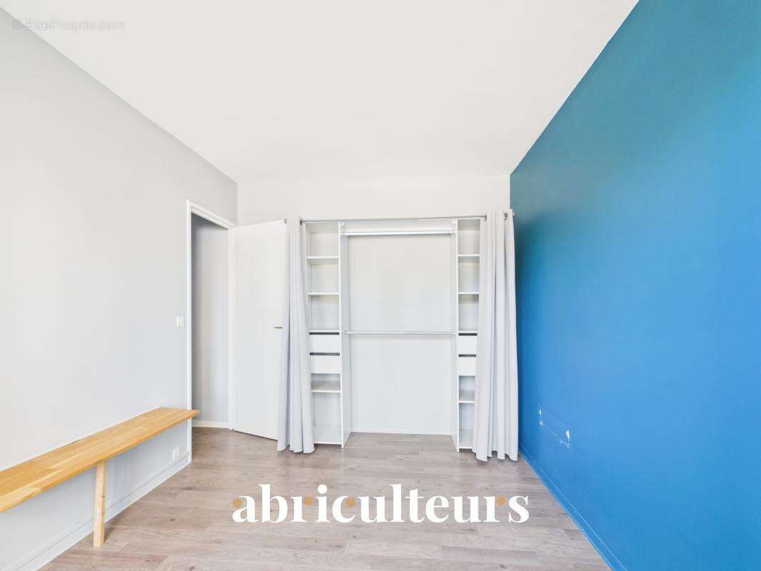 Appartement traversant avec loggia, parking et cave en vente au Plessis-Bouchard 95130 - photo 10