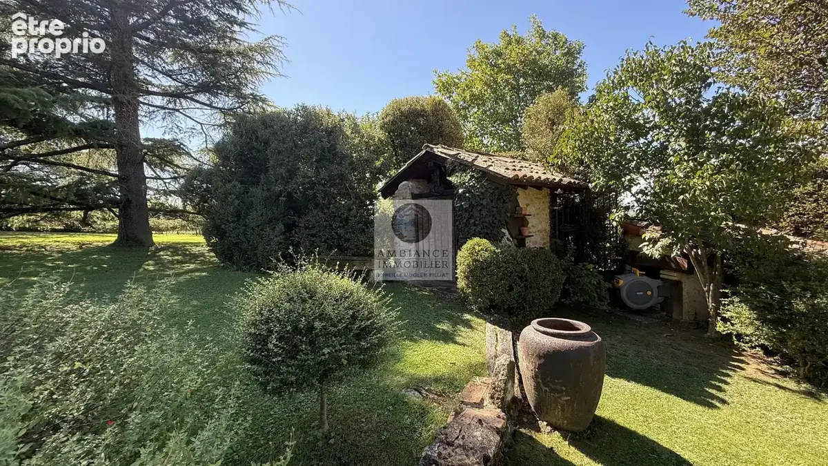 Propriété de caractère avec piscine - photo 29