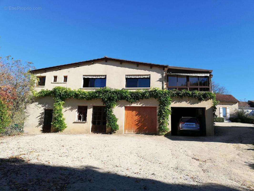 Domaine ferme auberge gîtes 30 pièce(s) 650 m2 - photo 10