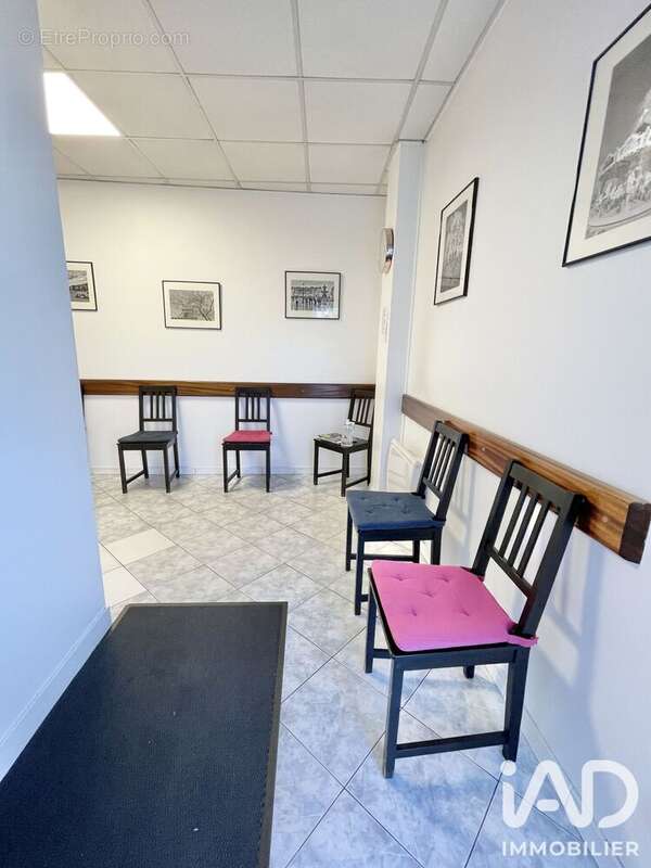 Commerce 77 m² à Chilly-Mazarin  - photo 2