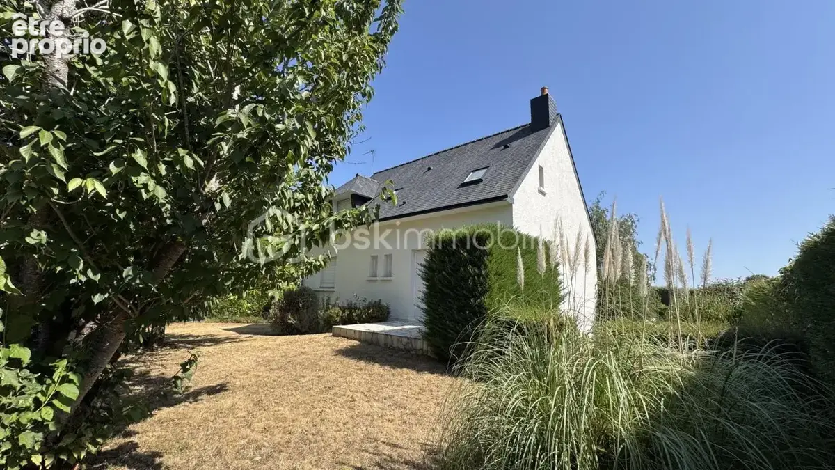 Maison traditionnelle - 5 pièces - 3 chambres + 1 bureau - sous-sol complet - jardin clos et arboré - photo 5