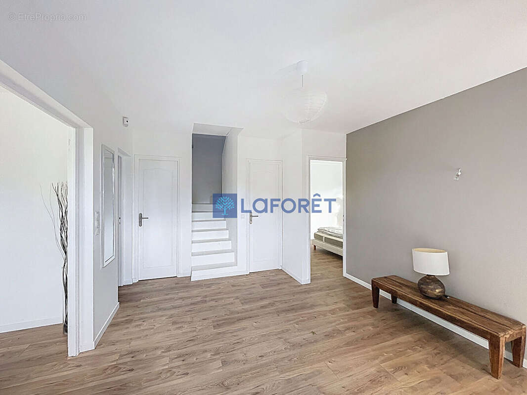 Maison à SAINTRY-SUR-SEINE