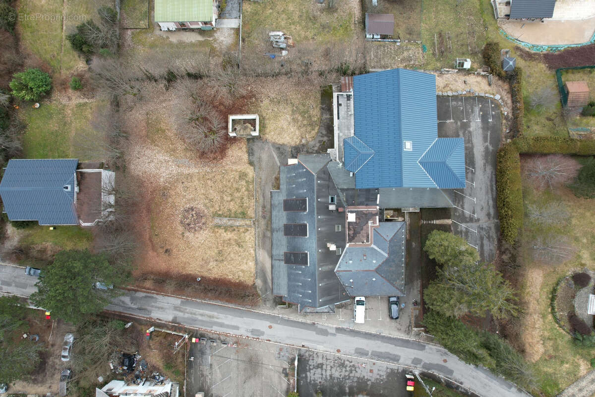 Maison à THEZILLIEU