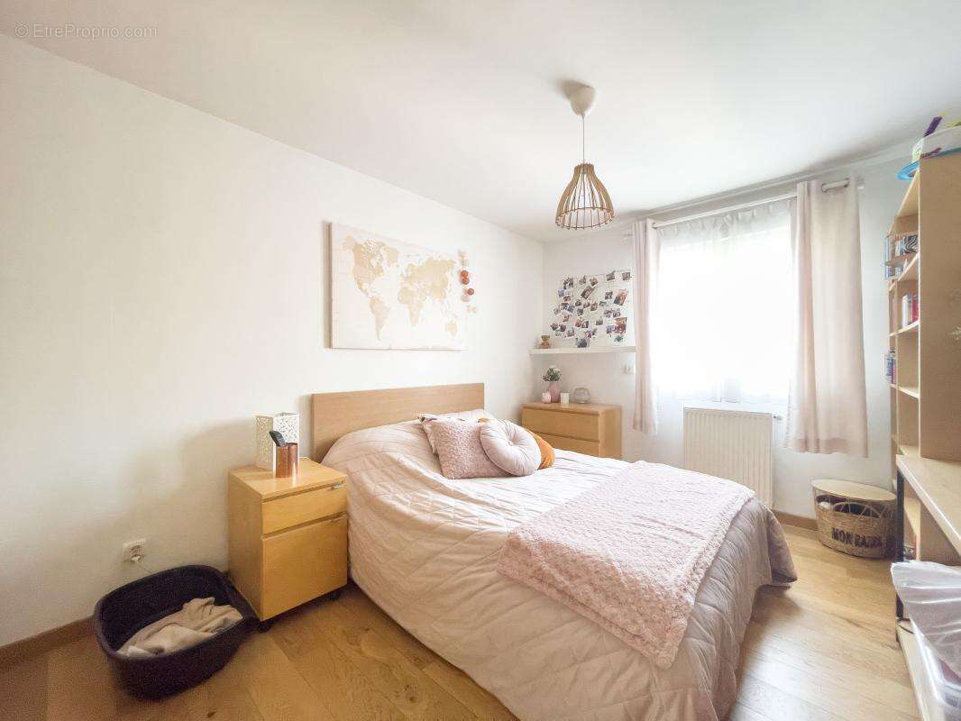 Maison à BAILLY-ROMAINVILLIERS