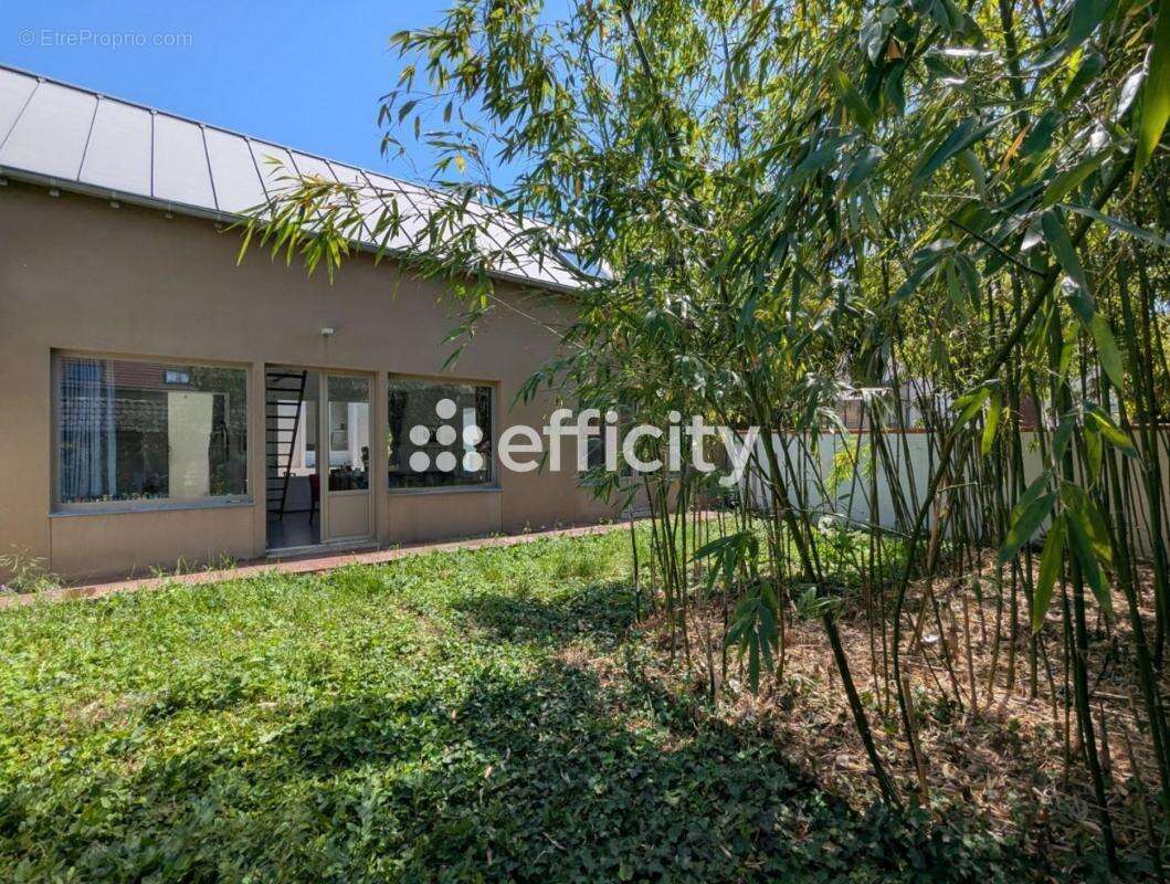 Maison à CHAMPIGNY-SUR-MARNE