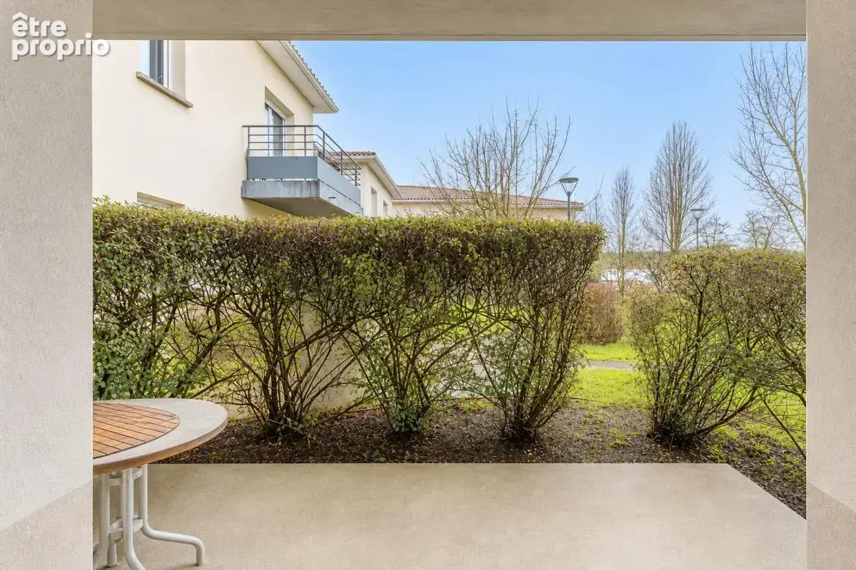T2 moderne et lumineux - extérieur - parking - photo 2