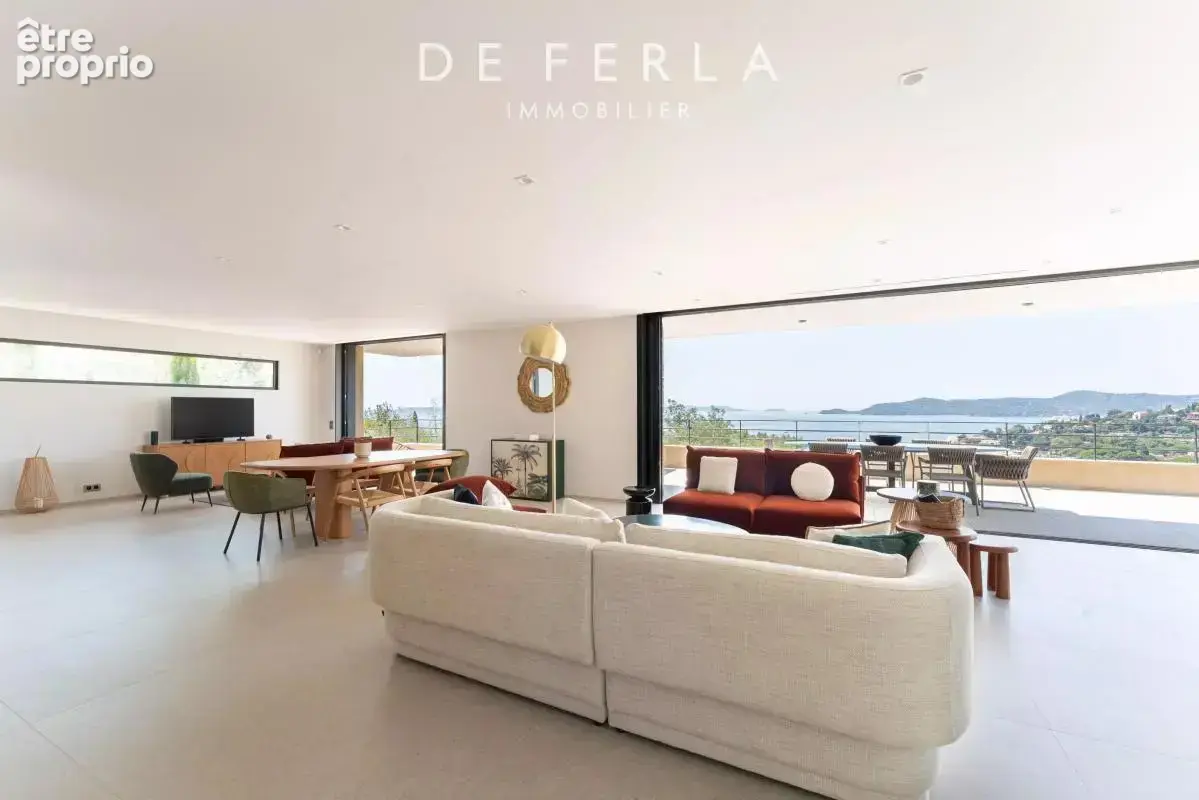 Lavandou - Villa contemporaine 2024 avec vue mer panoramique – À quelques pas de la plage - photo 5