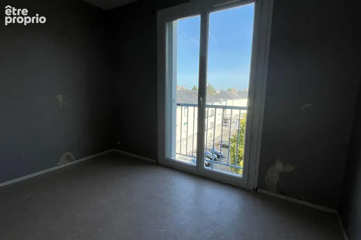 Amboise - Appartement T3 - photo 5