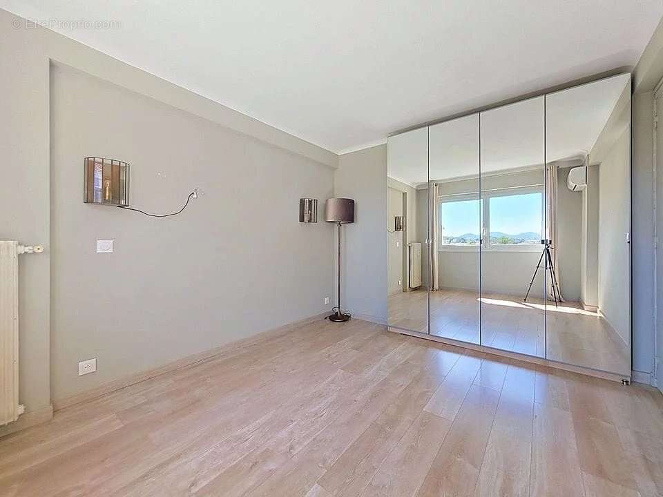 Appartement à LE CANNET