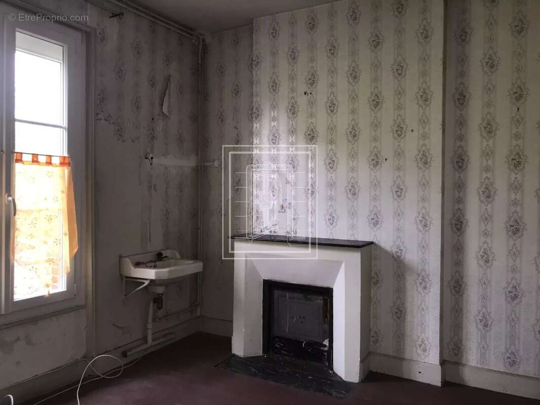 Maison à LA FERTE-IMBAULT