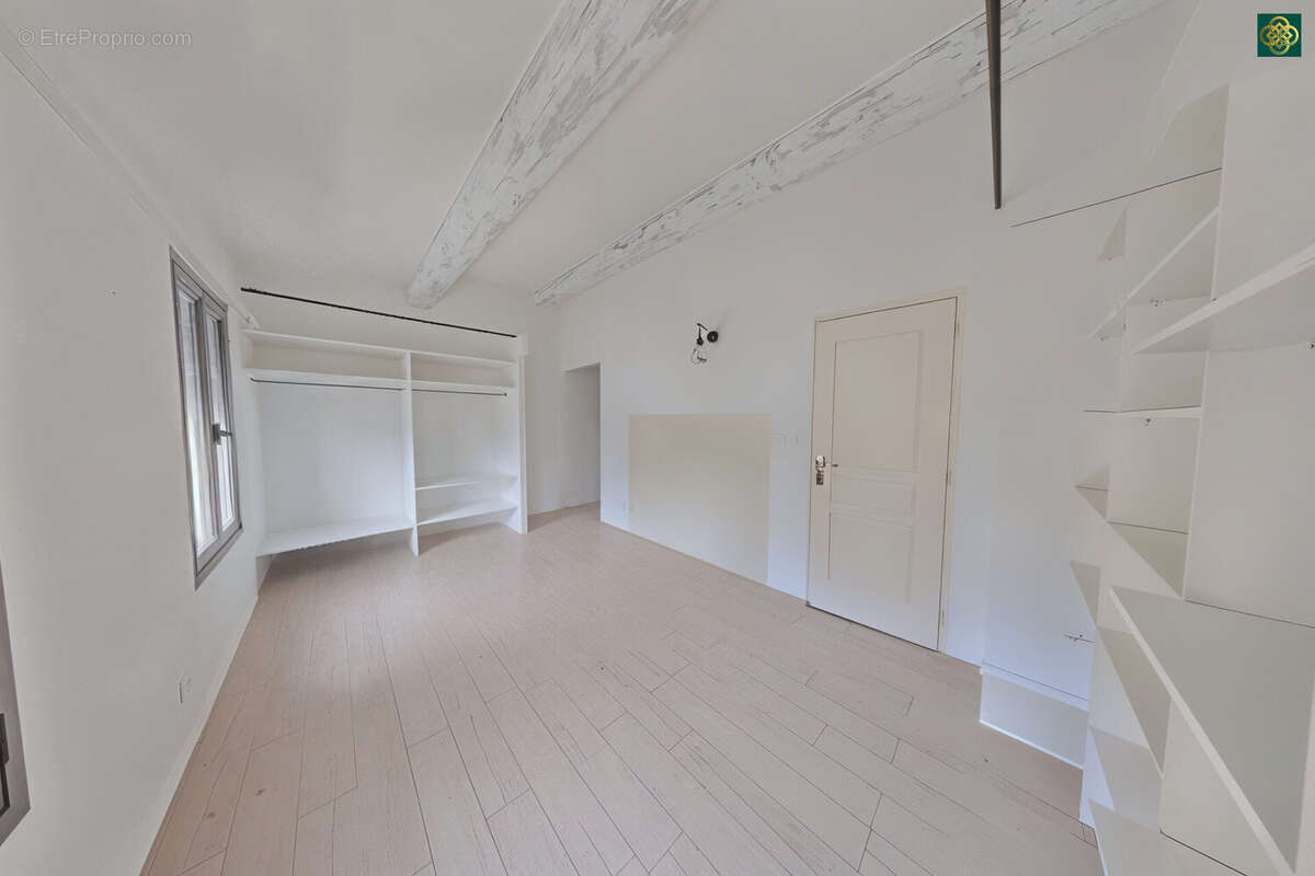 Maison à BAGNOLS-SUR-CEZE